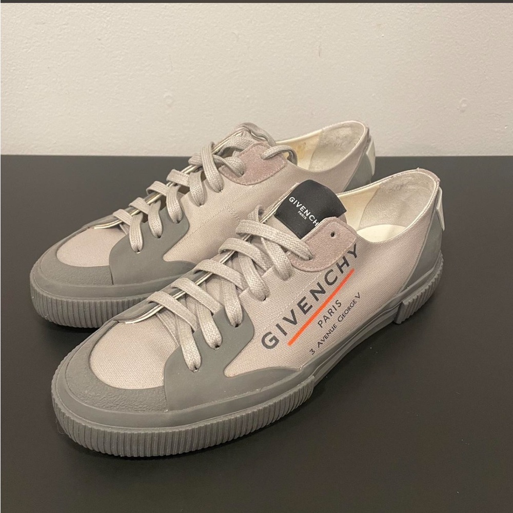 Givenchy Men's Gray and Black Sneakers